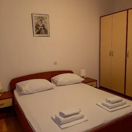 Cepo Apartamento Makarska