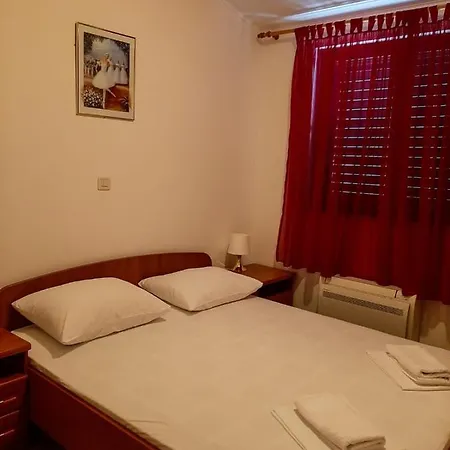 Cepo Apartment *