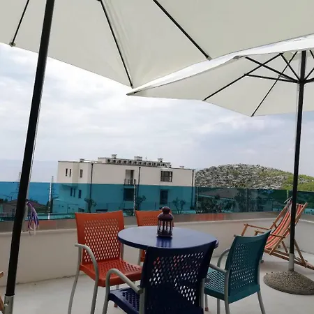Cepo Apartment *